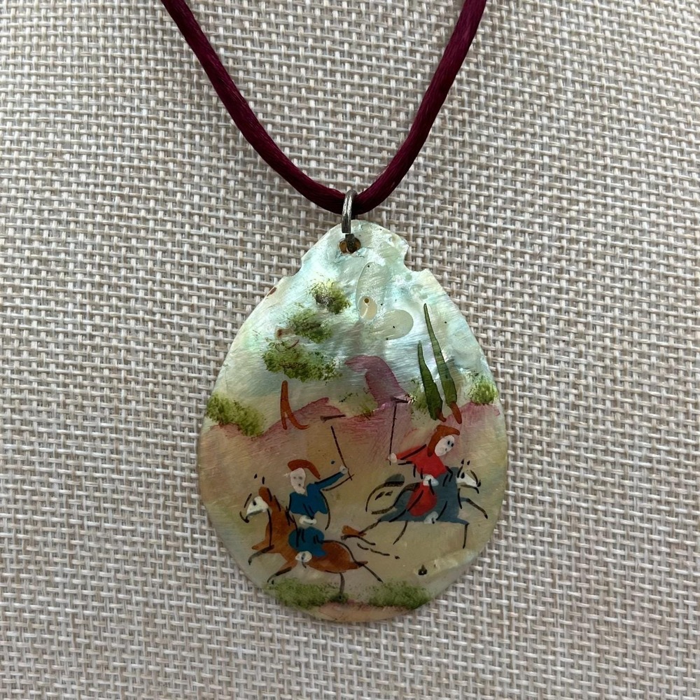 VTG Hand-Painted Mother-Of-Pearl Polo Match Persian Storyteller Pendant Necklace - Picture 4 of 9